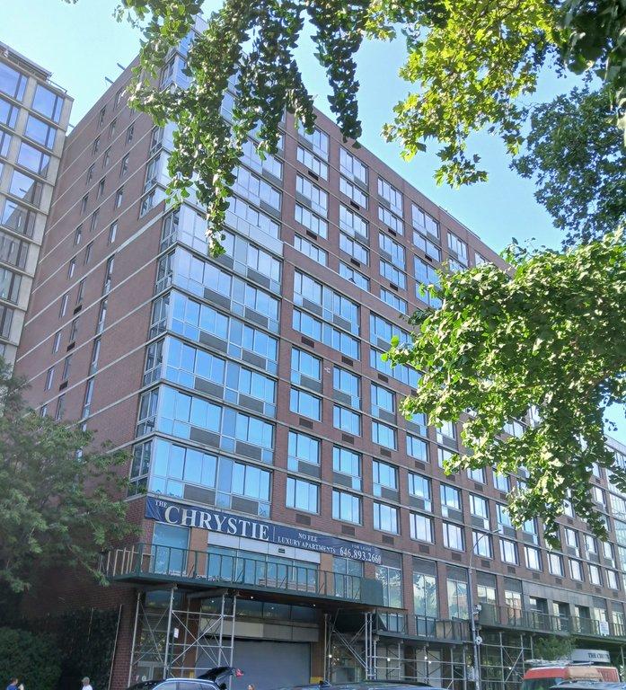 Modern, spacious units available at The Chrystie, Located in the heart of New York City, offering premium living with stunning city views. No broker fee High-end finishes, Convenient location, Call now: 646.893.2660.